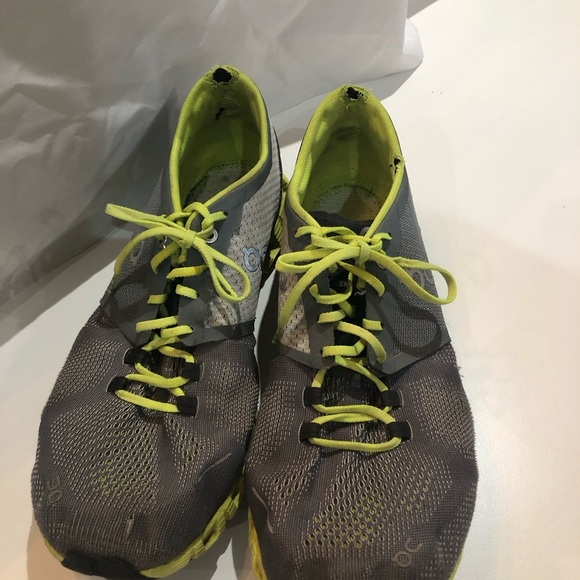 On running shoes - Picture 2 of 6